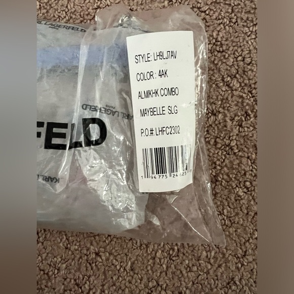 New tags NWT Karl Lagerfeld Paris Maybelle SLG Zip Wallet Wristlet Strap Gift - Picture 8 of 12